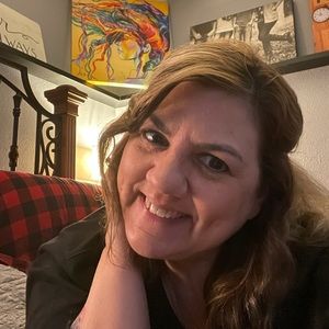 Meet your Posher, Angie